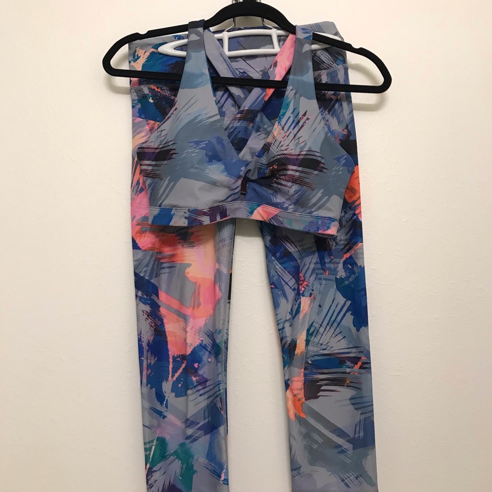 Fabletics Printed Sports Bra & Powerhold Capri